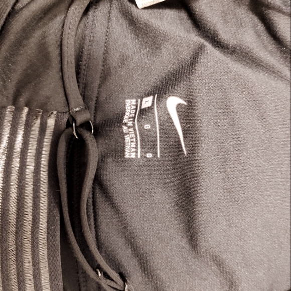 Nike workout tank top - Picture 2 of 3